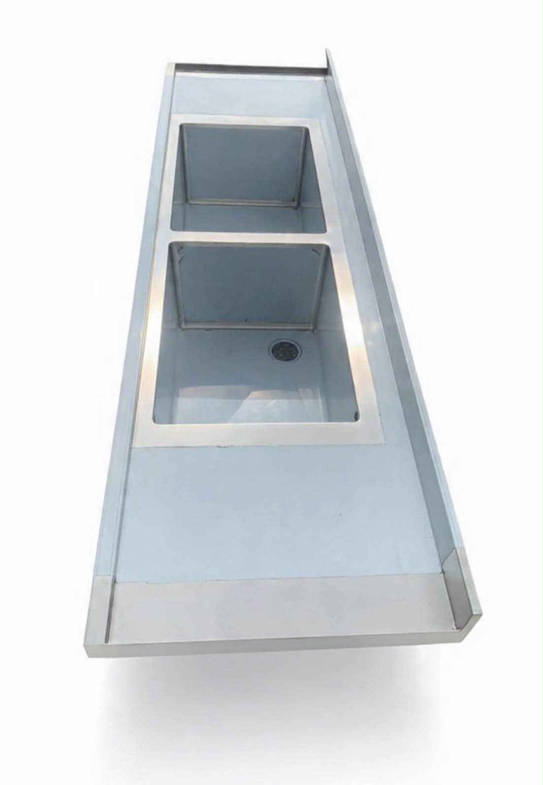 stainless steel Double Bowl sink in the middle